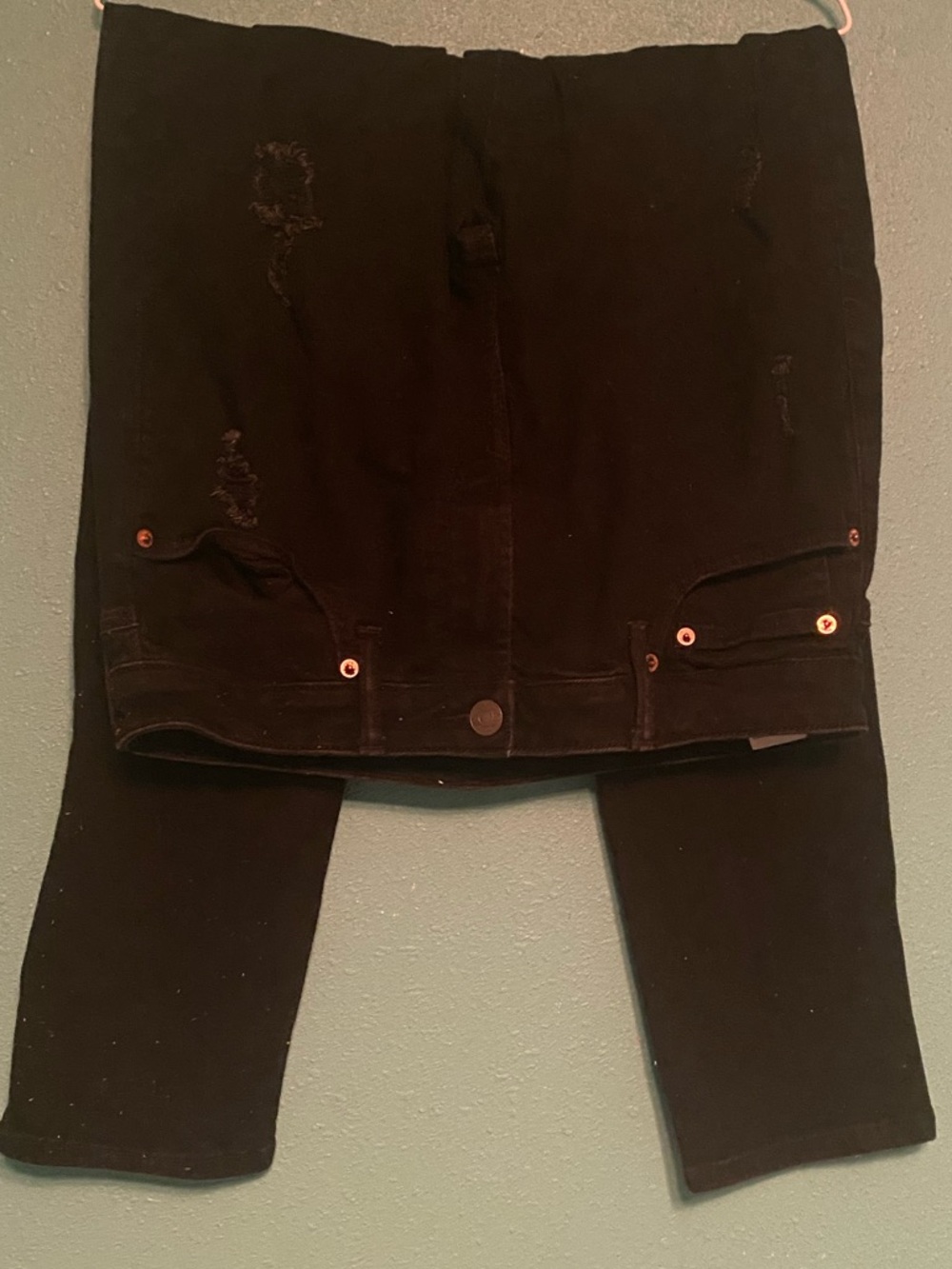 Black Distressed American Eagle Denim jeans